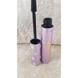 Tartelette™ Tubing Mascara is a vegan, 24-hour flake-free.